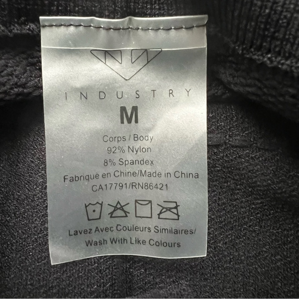 Industry Leggings Cropped Capri High Rise Gym Workout Stretch Run SZ M Blk - Picture 7 of 7